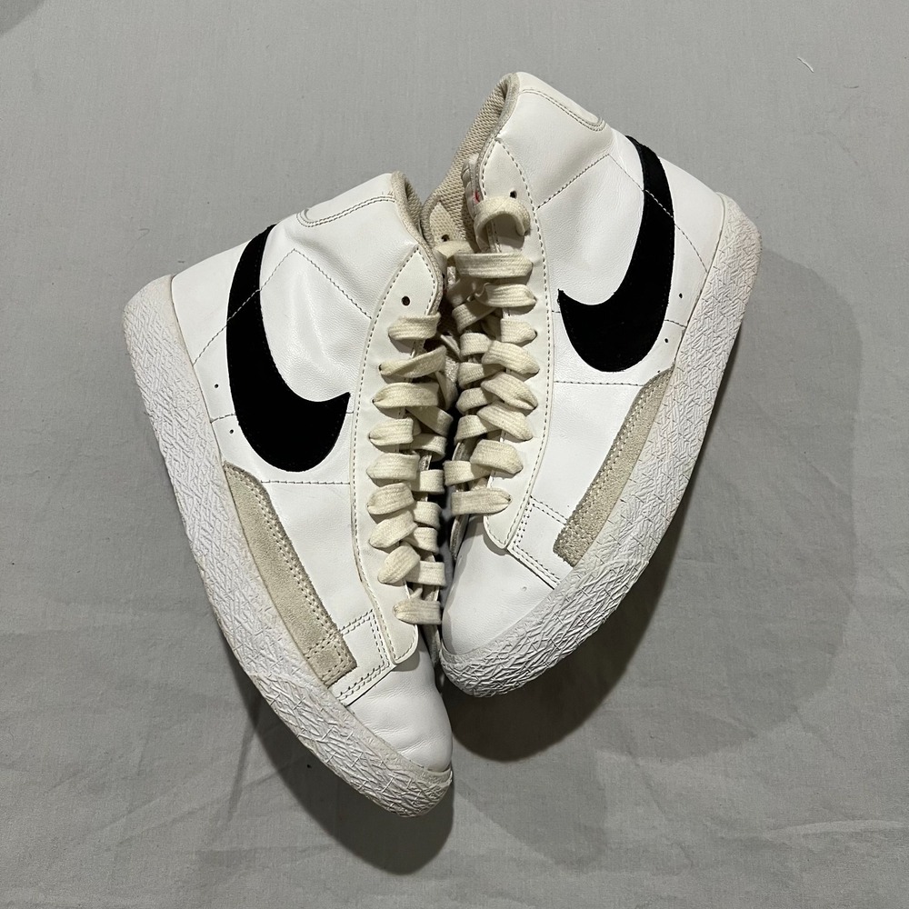 Nike Blazer Mid 77 Vintage Unisex Youth White Black Leather Sneakers Size 4Y